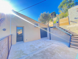 
                                                                                        Vente
                                                                                         Maison 6 pièces jardin