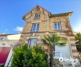 Vente
Maison 6 pièces Meuliere Centre ville 5mn a pieds