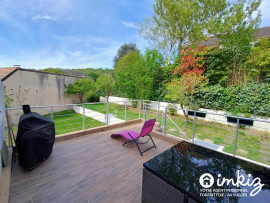 
                                                                                        Vente
                                                                                         Maison 6 pièces rénovée