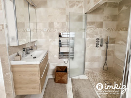 
                                                                                        Vente
                                                                                         Maison 6 pièces rénovée avec garage - piscinable