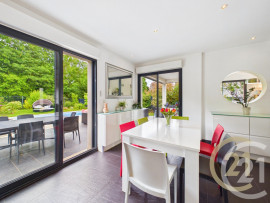 
                                                                                        Vente
                                                                                         maison
