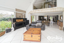 
                                                                                        Vente
                                                                                         Maison 7 pièces 180m² sur terrain de 1,5 hectare