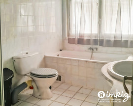 Vente
                                                                                Maison 7 pièces