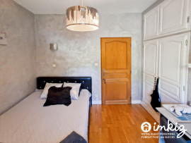 
                                                                                        Vente
                                                                                         Maison 7 pièces