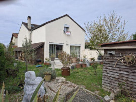 
                                                                                        Vente
                                                                                         Maison 7 pièces