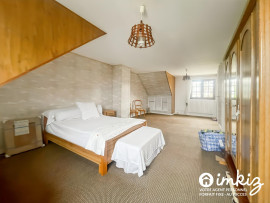 
                                                                                        Vente
                                                                                         Maison 7 pièces