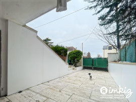 
                                                                                        Vente
                                                                                         Maison 7 pièces