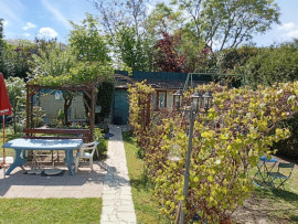 
                                                                                        Vente
                                                                                         Maison 7 pièces