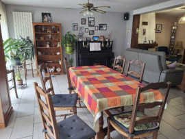 
                                                                                        Vente
                                                                                         Maison 7 pièces