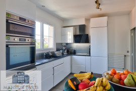
                                                                                        Vente
                                                                                         Maison 7 pièces