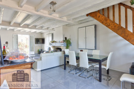 
                                                                                        Vente
                                                                                         Maison 7 pièces