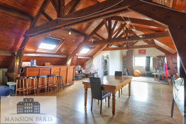 
                                                                                        Vente
                                                                                         Maison 7 pièces