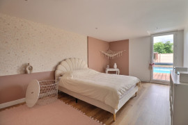 
                                                                                        Vente
                                                                                         Maison 7 pièces