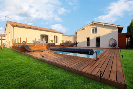 
                                                                                        Vente
                                                                                         Maison 7 pièces