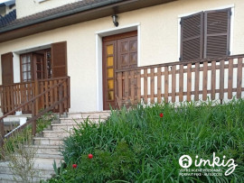 
                                                                                        Vente
                                                                                         Maison 7 pièces
