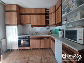 
                                                                                        Vente
                                                                                         Maison 7 pièces