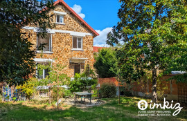 
                                                                                        Vente
                                                                                         Maison 7 pièces
