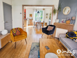 
                                                                                        Vente
                                                                                         Maison 7 pièces