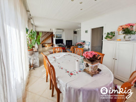 Vente
Maison 7 pièces, calme, grands volumes, lumineuse