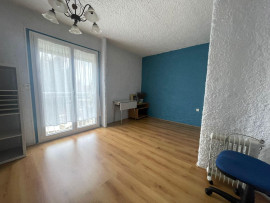 
                                                                                        Vente
                                                                                         Maison 7 pièces, calme, grands volumes, lumineuse