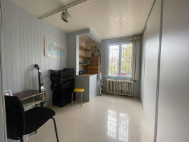 
                                                                                        Vente
                                                                                         Maison 7 pièces, calme, grands volumes, lumineuse