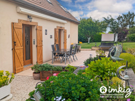 Vente
Maison 7 pièces en excellent état sur jardin