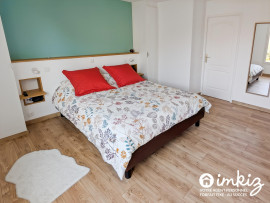 
                                                                                        Vente
                                                                                         Maison 7pièces, jardin et garage