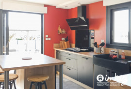 Vente
                                                                                Maison 8 pièces