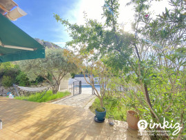 
                                                                                        Vente
                                                                                         Maison 8 pièces