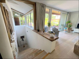 
                                                                                        Vente
                                                                                         Maison 8 pièces