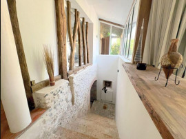 
                                                                                        Vente
                                                                                         Maison 8 pièces