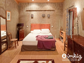 
                                                                                        Vente
                                                                                         Maison 8 pièces