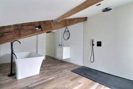 
                                                                                        Vente
                                                                                         Maison 8 pièces