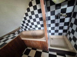 
                                                                                        Vente
                                                                                         Maison 8 pièces