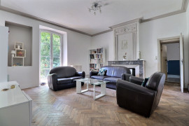 
                                                                                        Vente
                                                                                         Maison 8 pièces