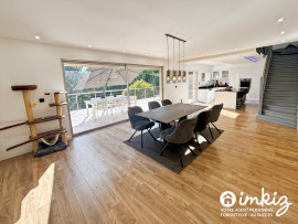 
                                                                                        Vente
                                                                                         Maison 8 pièces