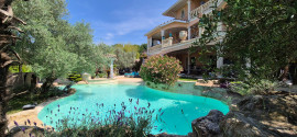 Vente
Maison 8 pièces de 365 m² sur 1800 m² de terrain