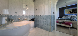 Vente
Maison 8 pièces de 365 m² sur 1800 m² de terrain