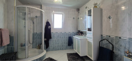 Vente
Maison 8 pièces de 365 m² sur 1800 m² de terrain