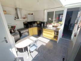 
                                                                                        Vente
                                                                                         Maison 84m² Saint-Pierre 3 chambres, avec terrasse