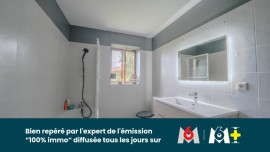 
                                                                                        Vente
                                                                                         Maison 9 pièces de 197 m²