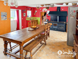
                                                                                        Vente
                                                                                         Maison 9 pièces pierres et poutres apparentes