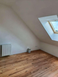 
                                                                                        Location
                                                                                         Maison 99 m2 Landivisiau , jardin de 272 m2