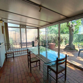 
                                                                                        Location
                                                                                         Maison à 10 minutesdes remparts à pieds