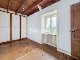 
                                                                                        Vente
                                                                                         Maison à fort potentiel Axe SAINT-LO / COUTANCES