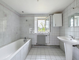 
                                                                                        Vente
                                                                                         Maison à fort potentiel Axe SAINT-LO / COUTANCES