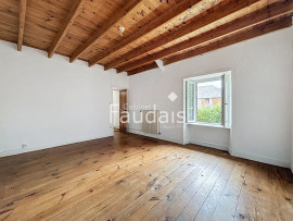 
                                                                                        Vente
                                                                                         Maison à fort potentiel Axe SAINT-LO / COUTANCES