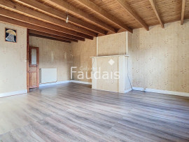 
                                                                                        Vente
                                                                                         Maison à rénover sur près de 5000 m2 de terrain