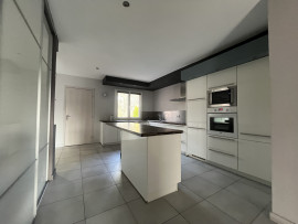 
                                                                                        Vente
                                                                                         Maison à vendre sur Ecully