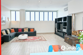 
                                                                                        Vente
                                                                                         Maison atypique, luminosité + piscine